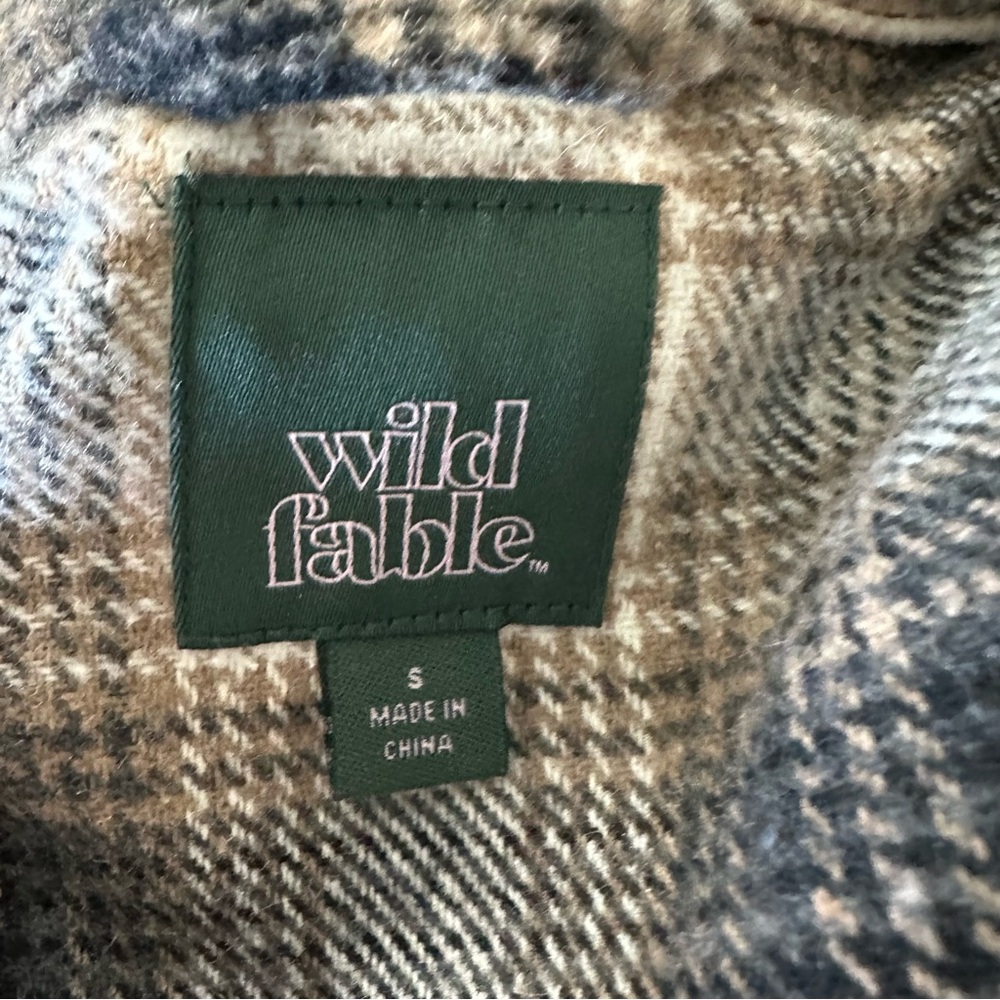 Wild Fable Gray and Tan Flannel Fleece Shacket - Picture 5 of 6